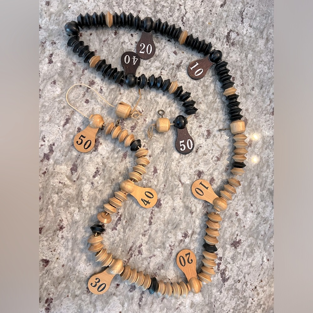 Vintage wood scoring beads - Billards